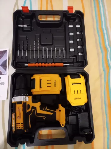 Furadeira e parafusadeira a bateria?
