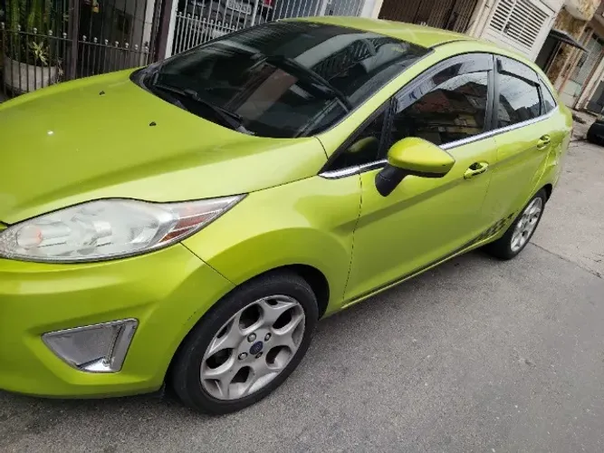 Ford Fiesta Sedan SE 1.6 16V Flex 4P 2011