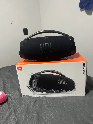 JBL Bombox 