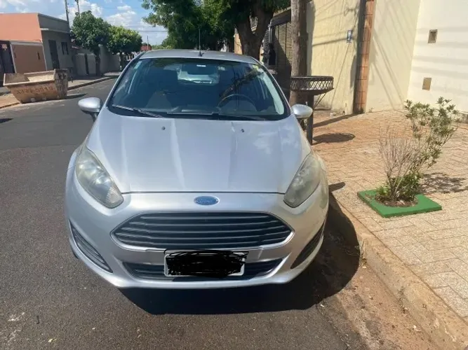 Ford Fiesta 1.5 16V Flex Mec. 5P 2015