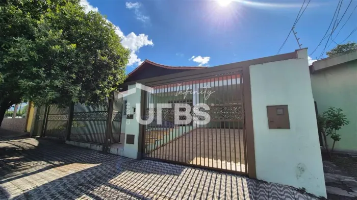 0 - Casa 4 quartos, sendo 4 suítes