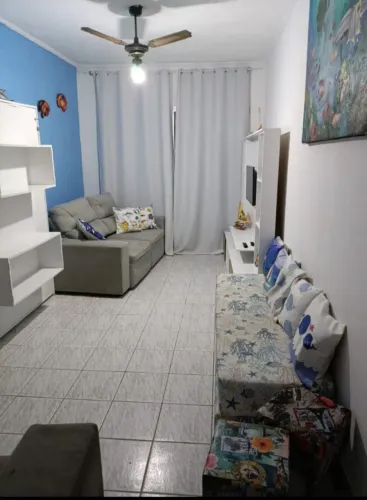 Aparferiado 7 de setembro tamento 1 quadra da praia para 6 pessoas