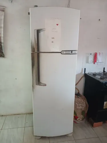Vende-se geladeira BRASTEMP