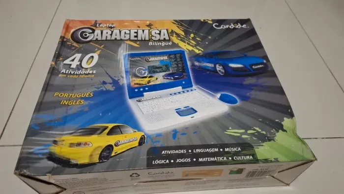 Laptop infantil Garagem SA Bilingue 40 atividades.