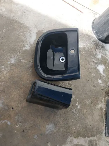 Lavatório preto pia banheiro