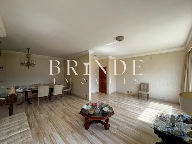 Apartamento à venda no Leblon 4 Quartos, vista para a Lagoa e Jardim Pernambuco