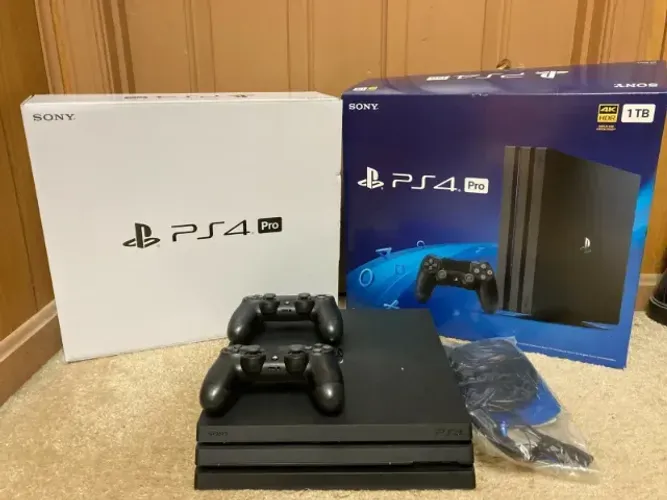 Playstation 4 PRO 1TB Com 2 controles originais, impecável - Até 12x de 160,00