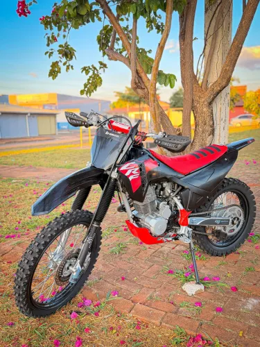 CRF 230 / 2013 / CHEIA DE ACESSÓRIOS