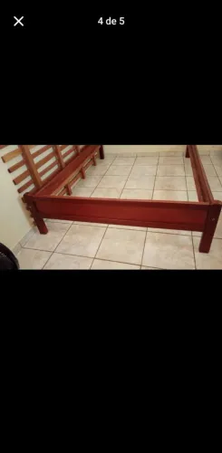 Cama de casal .madeira pura