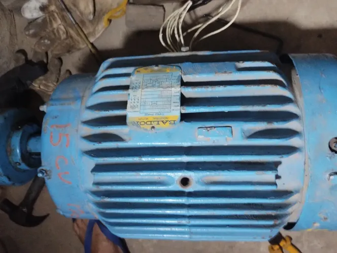Motor elétrico trifásico 15 CV de baixa