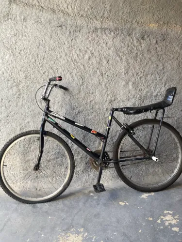 BICICLETA MONTADA