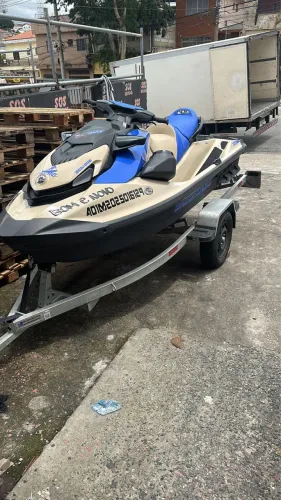 Jetsky 170 hp wake 30 horas de uso com carretinha e sonzeira 