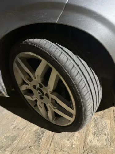 VENDO RODAS 17 COM PNEUS TUDO NOVO