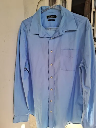 Camisa semi nova tamanho ( G pequeno)