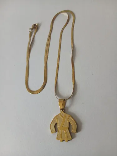 VENDO CORDÃO DE AÇO DOURADO INOXIDÁVEL
