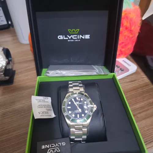 Glycine Combat Quartz 40mm verde 