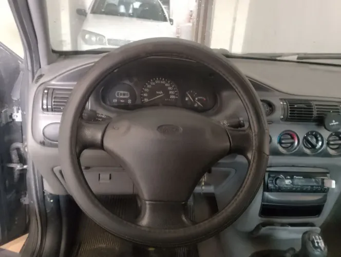 Ford Escort GL 1.8i 16V 4P 1998