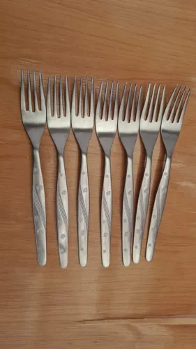 talheres de inox, modelo estrelinha da Hercules tenho disponivel e uero completar conhunto