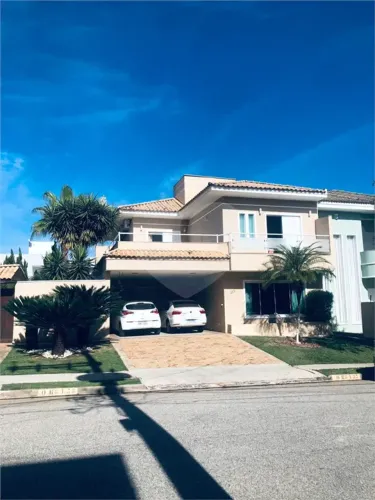 Sobrado com 500m² no Ibiti Royal Park