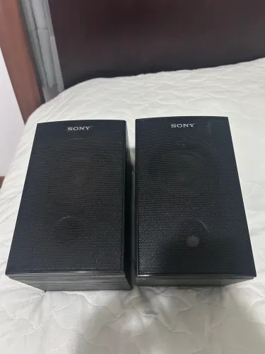 Par de caixas Sony frontal 