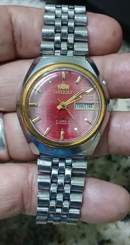 RELOGIO ORIENT VERMELHO MUITO LINDO FUNCIONANDO 100% ANOS 70 