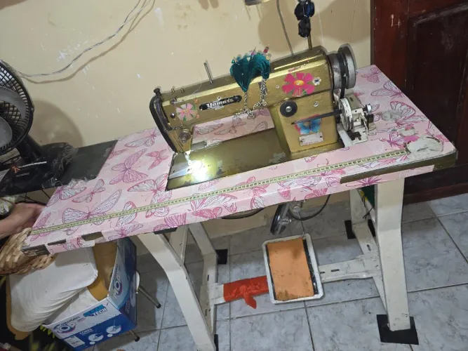 Maquina de custura industrial yamata em perfeito esta ainda em uso diário