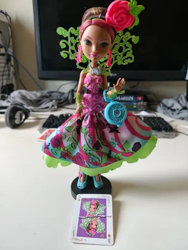 Ever after high Briar way too wonderland 