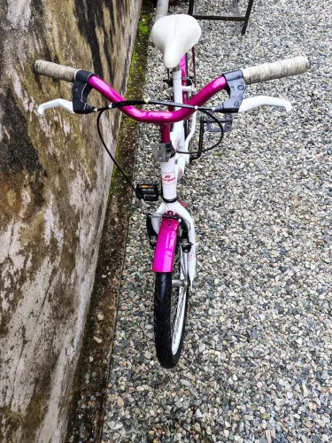 Bicicleta infantil aro 16 de menina.