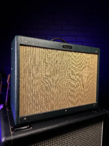 Amplificador Fender Hot Rod Deluxe III Eminence Patriot CNB Rex