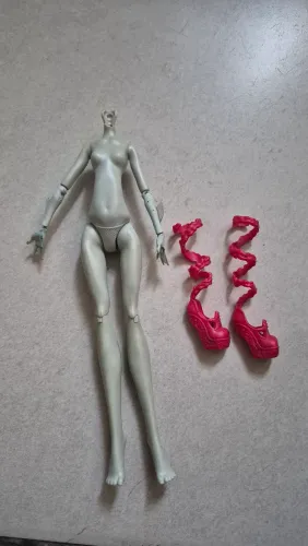 Lote monster high lagoona SUCATA