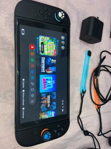 Vendo Nintendo switch 2, semi novo, sem marca de uso.