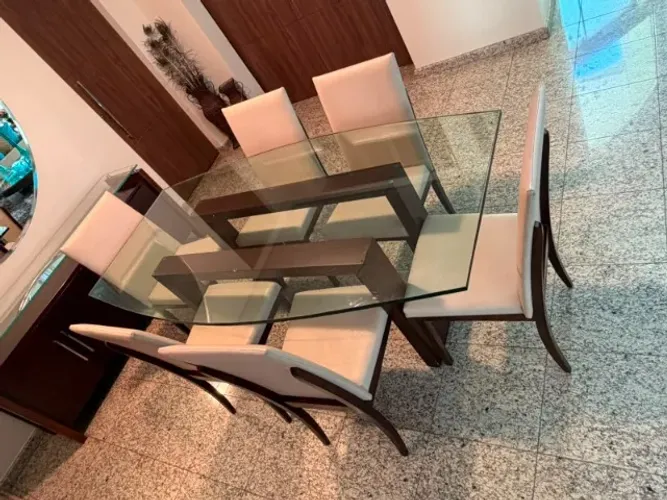 Mesa de Jantar em vidro 6 lugares