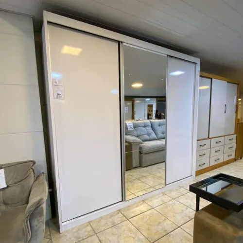 Guarda Roupa 3 portas com espelho