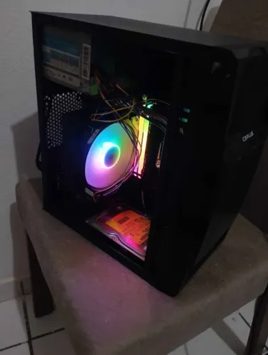 PC Gamer RYZEN 5 2400G + 16GB RAM