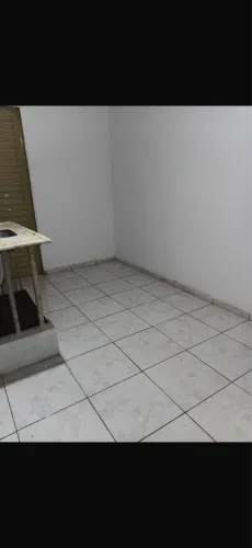 Alugo quarto mais Hall no viviam parque Anápolis incluso água, energia e Wi-Fi