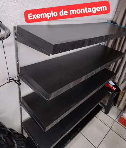 Prateleiras de trilho, pretas, o lote com 13 unidades