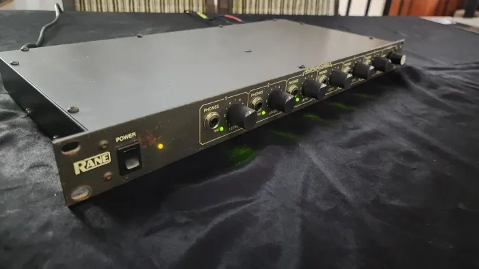 Amplificador de fone rane 6 vias modelo RANE HC6