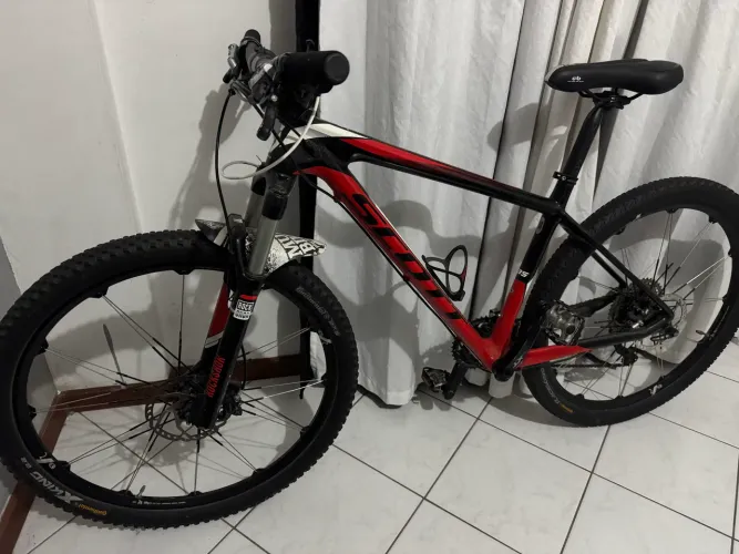 Bicicleta scoot scale 735 carbono