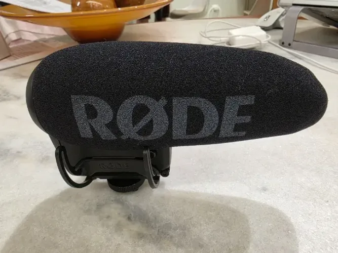 Microfone RODE VIDEOMIC PRO+ - Videomic Pro Plus
