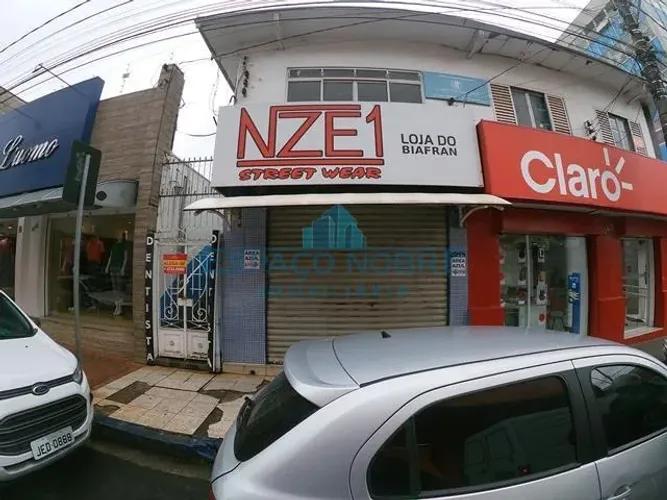 salão - Centro - Franca