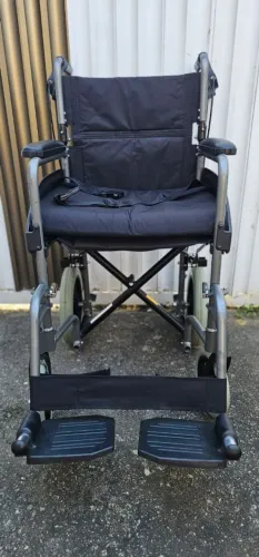 Cadeira de Rodas em alumínio Mbcr-2001d-Vibe + cadeira 4 Rodas para banho dobravel em inox