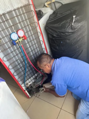Técnico em refrigeração 