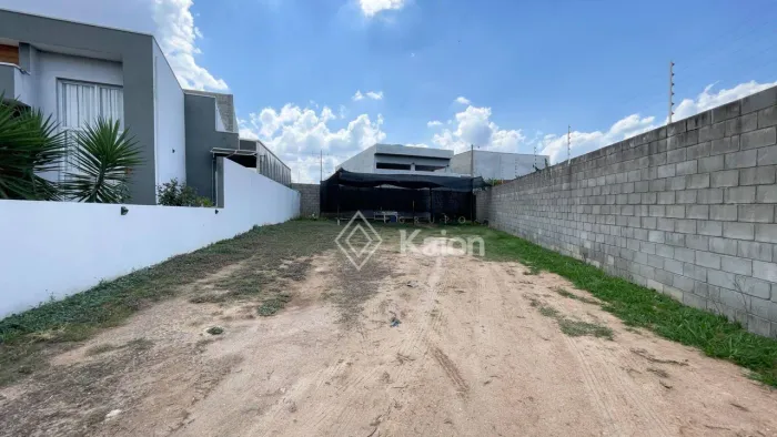 Terreno à venda no Condomínio Jardim Guarujá em Salto/SP