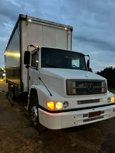 L-1620 com Baú Sider