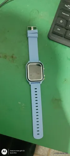 Vendo um relógio usado e bom 1 semana de uso