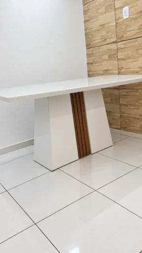 Mesa de jantar , nova sem as cadeiras