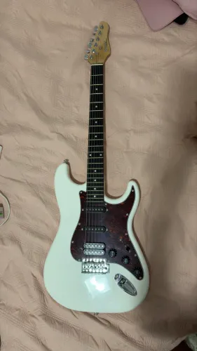 Guitarra Giannini G-101 Branca (Escudo Tortoise) + Bag - NUNCA USADA!