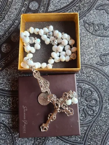 TERÇO SEMIJOIA NUNCA USADO R$40