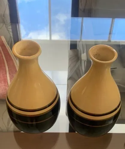 Vasos decorativos pequenos bege e preto