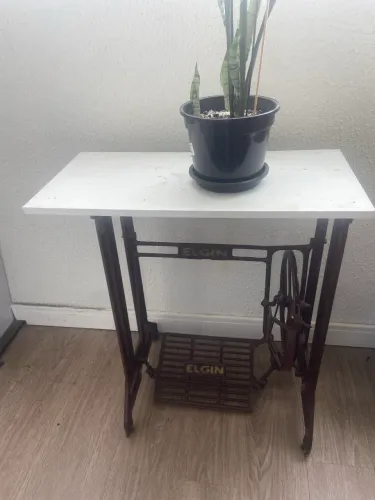 Pé de ferro de máquina de costura